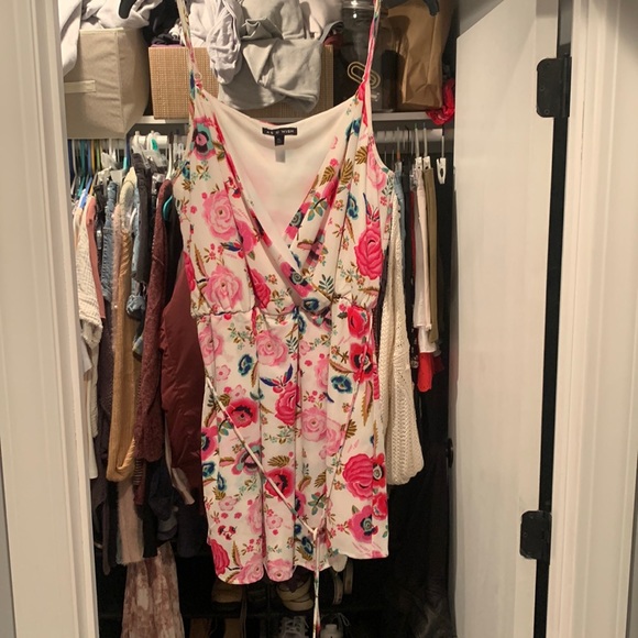 Romper - Picture 1 of 4